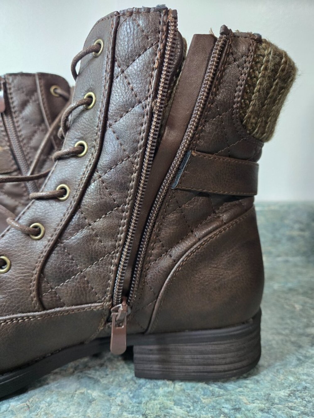 GLOBALWIN Women's Brown Ankle Booties Combat-Style Fashion Boots Size 9 Low Heel - Picture 9 of 11